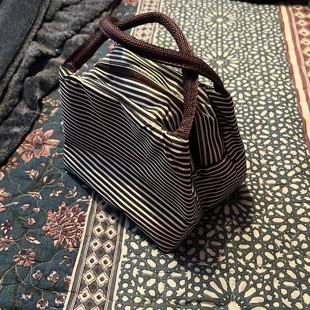 Small striped insulated lunch